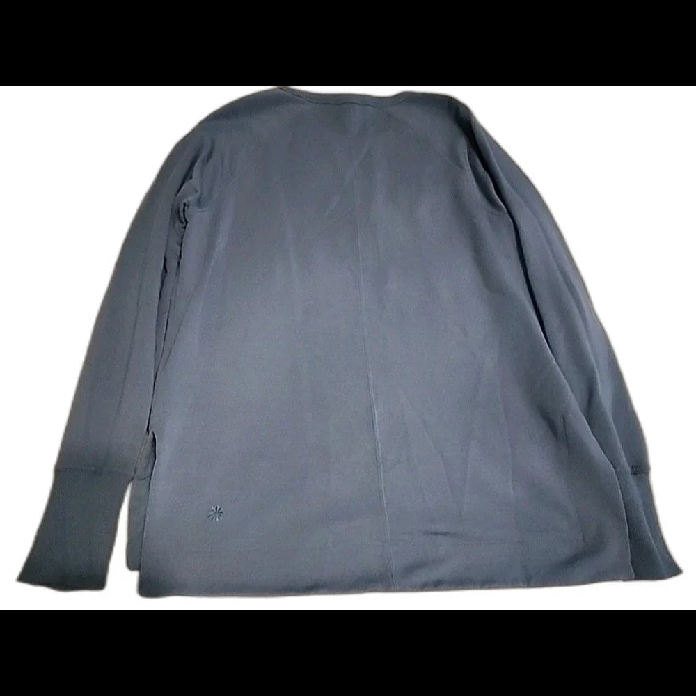 Athleta Light Blue Long Sleeve Active Top Size M With Thumbholes - Picture 7 of 7